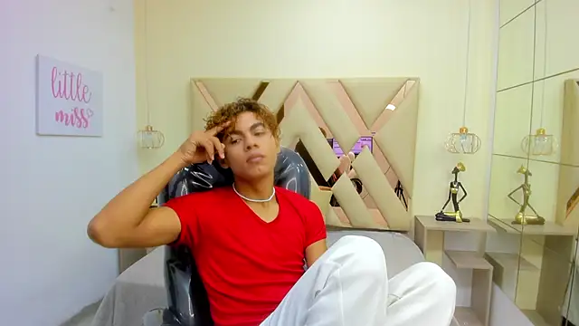 Anyelo Twink online show from 19, 2, 2026