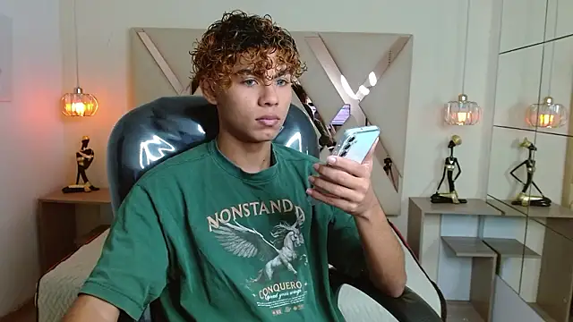 Anyelo Twink online show from 25, 3, 2026