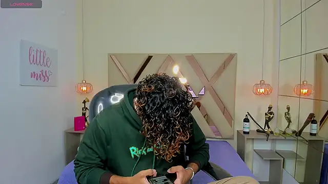 Anyelo Twink online show from 8, 6, 2026