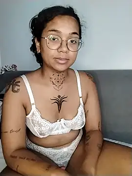 Snapshot of therealsun8 chatting on 12, 7, 2026 therealsun8 online show from 12, 7, 2026