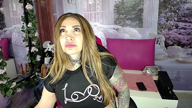Layla-Wattson online show from 20, 2, 2026