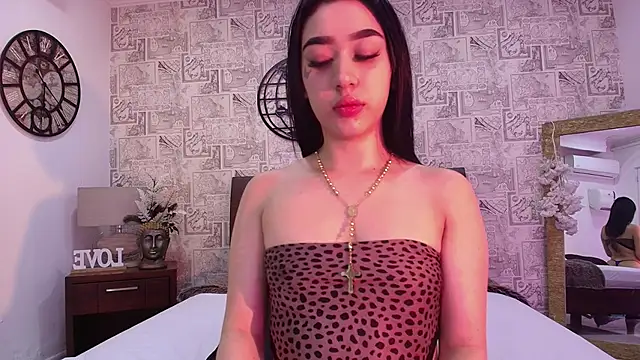 emily clarkk  online show from 16, 1, 2026