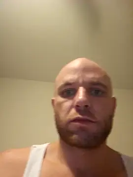 FrankieFuckMe online show from 2, 4, 2026