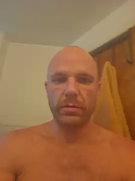 Snapshot of FrankieFuckMe chatting on 20, 6, 2026 FrankieFuckMe online show from 20, 6, 2026