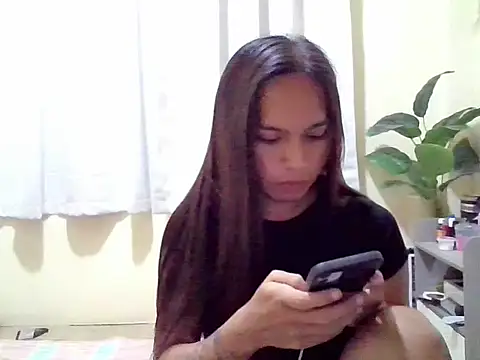 LOVELYMAYUMIE online show from 4, 5, 2026
