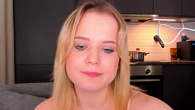 Snapshot of JessicaBeverly_ chatting on 25, 4, 2026 JessicaBeverly online show from 25, 4, 2026
