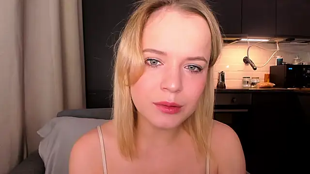 Snapshot of JessicaBeverly_ chatting on 27, 4, 2026 JessicaBeverly online show from 27, 4, 2026