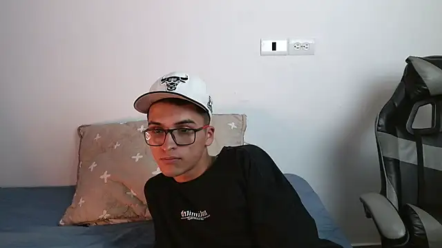 Nico viper 1 online show from 15, 1, 2026