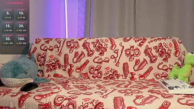 first mark online show from 18, 4, 2026