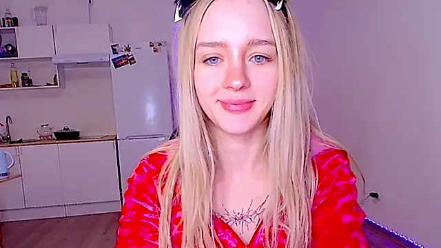 sailormoon666  online show from 18, 2, 2026