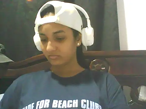 Camilita2112 online show from 13, 1, 2026