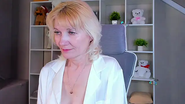 Julie Lucas online show from 9, 4, 2026