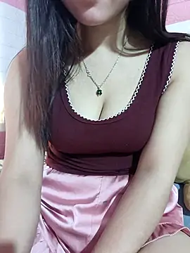 Snapshot of Ngocmai_lazdy chatting on 4, 5, 2026 Ngocmai lazdy online show from 4, 5, 2026