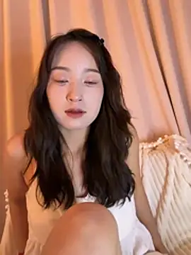 Snapshot of wenwenyaa chatting on 15, 4, 2026 wenwenyaa online show from 15, 4, 2026