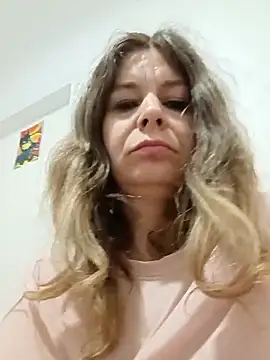 Snapshot of Didi2081 chatting on 13, 4, 2026 Didi2081 online show from 13, 4, 2026