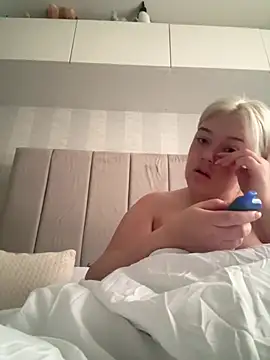 Snapshot of Princess-ivyxoxo chatting on 27, 4, 2026 Princess-ivyxoxo online show from 27, 4, 2026