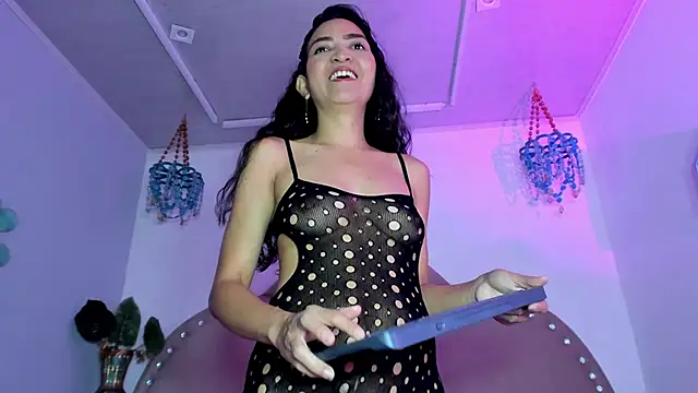 Amber rains online show from 4, 3, 2026