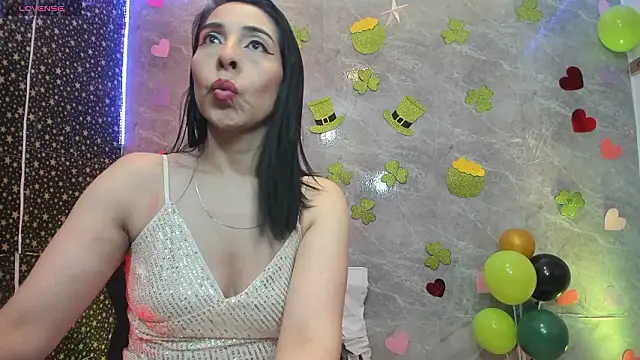 adellelennoxx online show from 17, 3, 2026