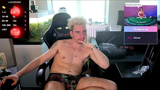 Rayzel White online show from 25, 6, 2026
