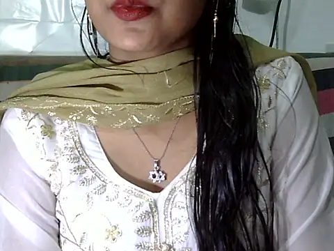 sexy-iram online show from 26, 2, 2026