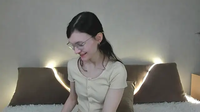 ThoraMarola online show from 24, 3, 2026