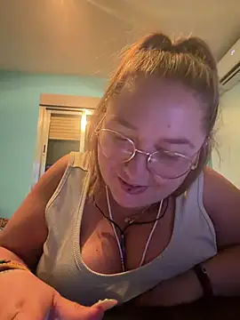 Snapshot of _maracr19_ chatting on 15, 7, 2026 maracr19 online show from 15, 7, 2026