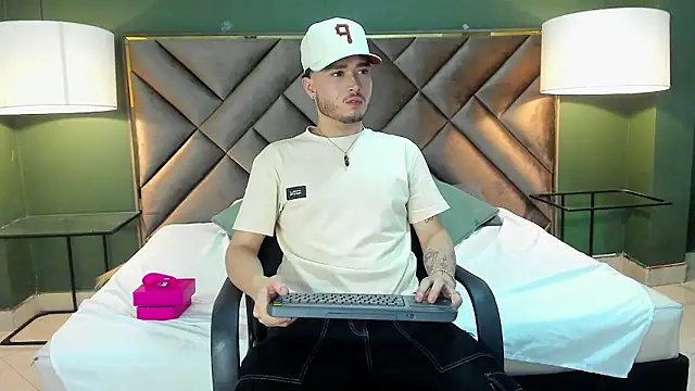 Salvattore Muller online show from 17, 2, 2026