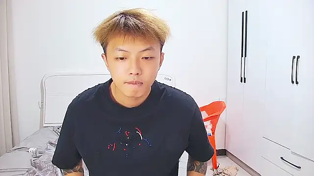 Snapshot of Chocolates-001 chatting on 11, 6, 2026 Chocolates-001 online show from 11, 6, 2026