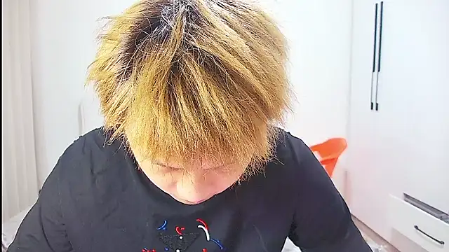 Chocolates-001 online show from 18, 6, 2026