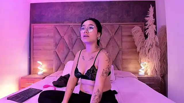 AnaiaClarck online show from 1, 6, 2026