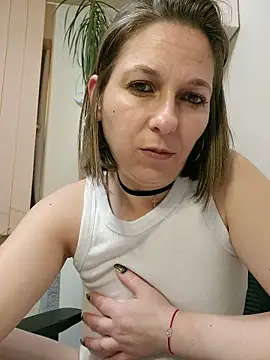 AdaJoy online show from 5, 4, 2026