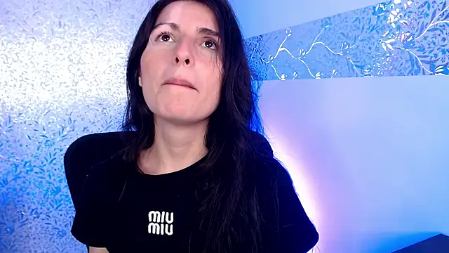 MiaVelasquez01 online show from 14, 4, 2026