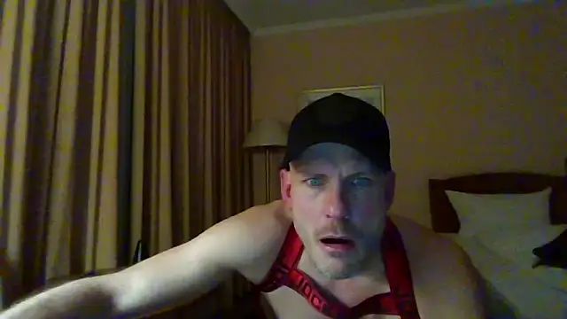 Snapshot of Pure_pleasure90 chatting on 4, 2, 2026 Pure pleasure90 online show from 4, 2, 2026