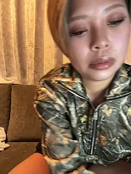 BADBITCHISAKI online show from 2, 2, 2026