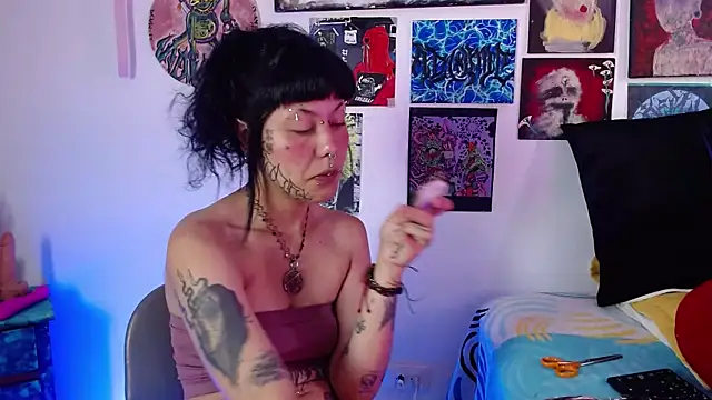 MelisaVelvet online show from 4, 4, 2026