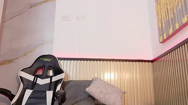 Snapshot of Scarlet_Vixen_ chatting on 21, 2, 2026 Scarlet Vixen online show from 21, 2, 2026