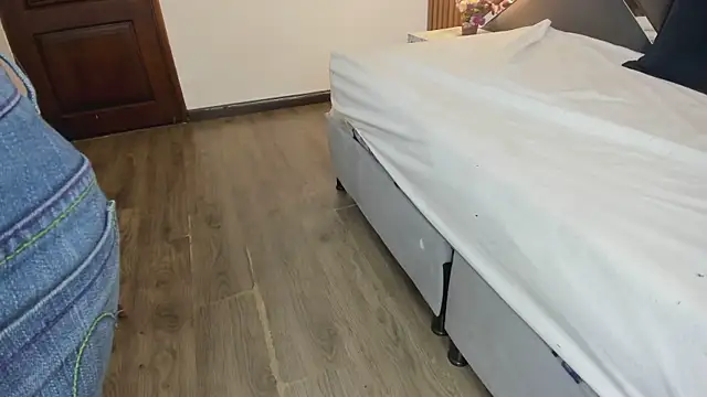 Ambarross  online show from 14, 2, 2026