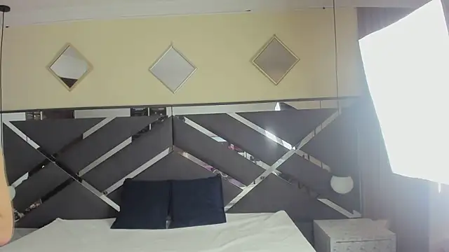 Ambarross  online show from 25, 3, 2026