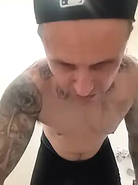 ThickaThuckDick07 online show from 15, 4, 2026