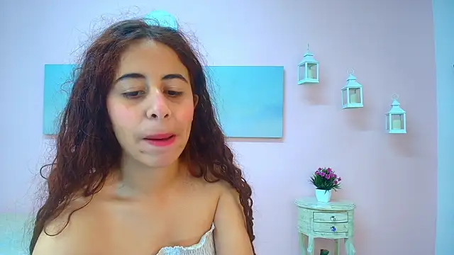 Snapshot of scarlett_clyde chatting on 3, 7, 2026 scarlett clyde online show from 3, 7, 2026