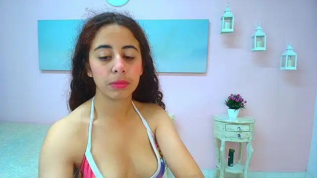 Snapshot of scarlett_clyde chatting on 4, 7, 2026 scarlett clyde online show from 4, 7, 2026