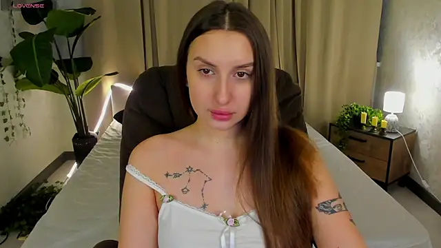 Celine Coello online show from 27, 3, 2026