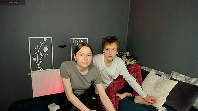 Lola Raivis  online show from 15, 2, 2026