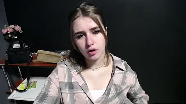 Sunny siren online show from 2, 2, 2026