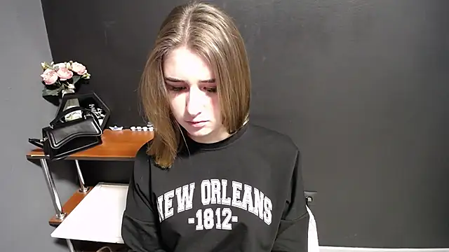 Sunny siren online show from 13, 2, 2026