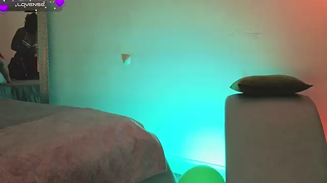 fransheskarossi online show from 6, 4, 2026