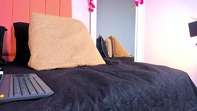 rose thompson19 online show from 18, 6, 2026