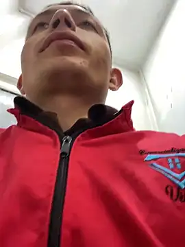 santiObrero online show from 9, 3, 2026