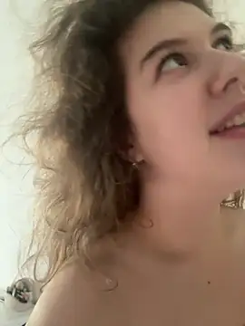 Snapshot of LilianBliss chatting on 16, 7, 2026 LilianBliss online show from 16, 7, 2026