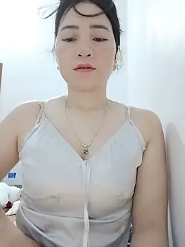 Snapshot of LoveLillyy69 chatting on 9, 6, 2026 LoveLillyy69 online show from 9, 6, 2026